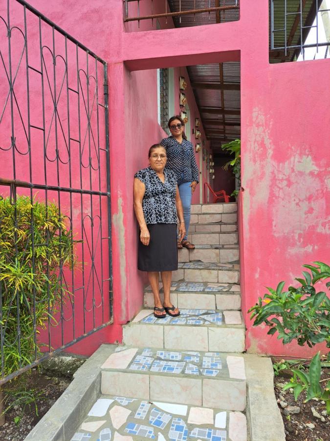 Guest House Nena 莫约加尔帕 外观 照片